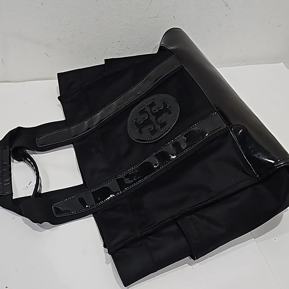 Tory Burch Big Nylon Black Handbag with patent leather triming and logo